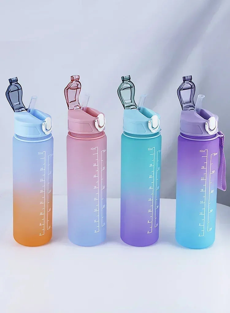 750ml-900ml Sports Water Bottle with Straw – High-Temperature Resistant Plastic Cup with Gradient Rainbow Frosted Design – Leakproof, BPA-Free, Graduated Markings for Gym & Outdoor